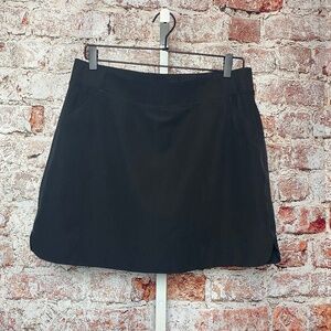 32 Degrees Womenʻs Black Skorts Size Medium